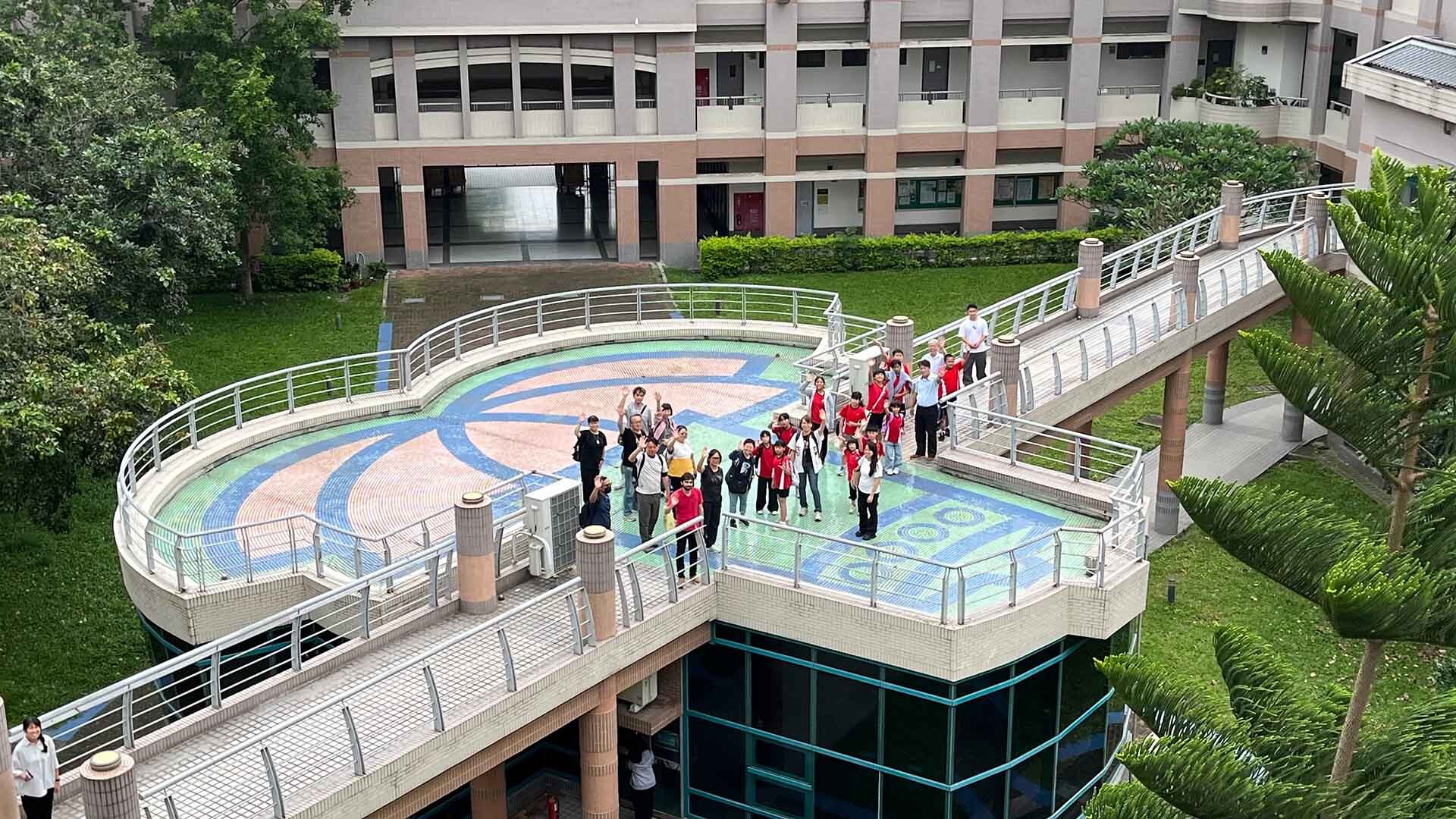 偏鄉學童在行天宮及亮點計畫的支持下走進東華大學,透過綠生活教育課程,在花師教育學院留下了滿滿的學習與笑容